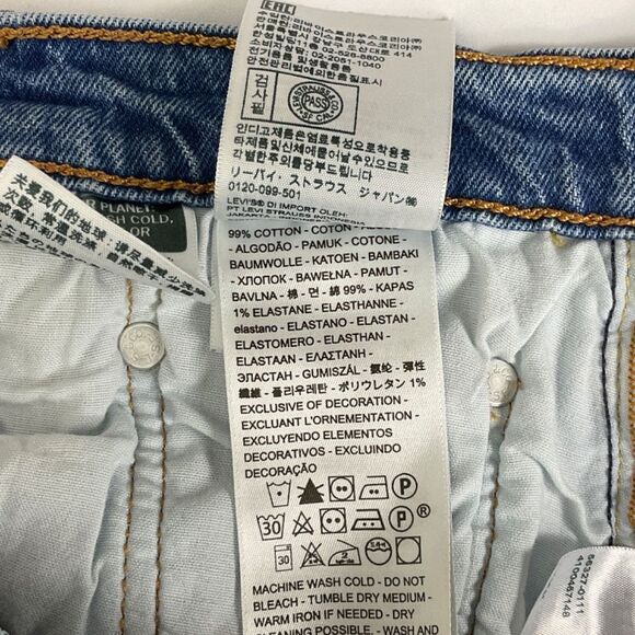 Levi's 501 Shorts - Picture 10 of 10